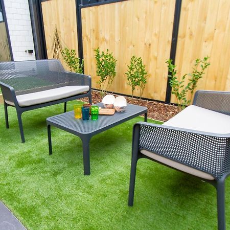 כרייסטצ'רץ' Stylish 2-Bedroom Haven Next To Hagley Park מראה חיצוני תמונה